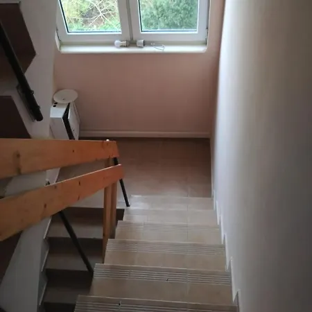 Appartement Tanie Pokoj Nr 10 1-2 Osobowy Z Lazienka Na Korytarzu Gdańsk